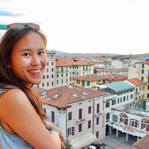 Meet your Posher, Julia